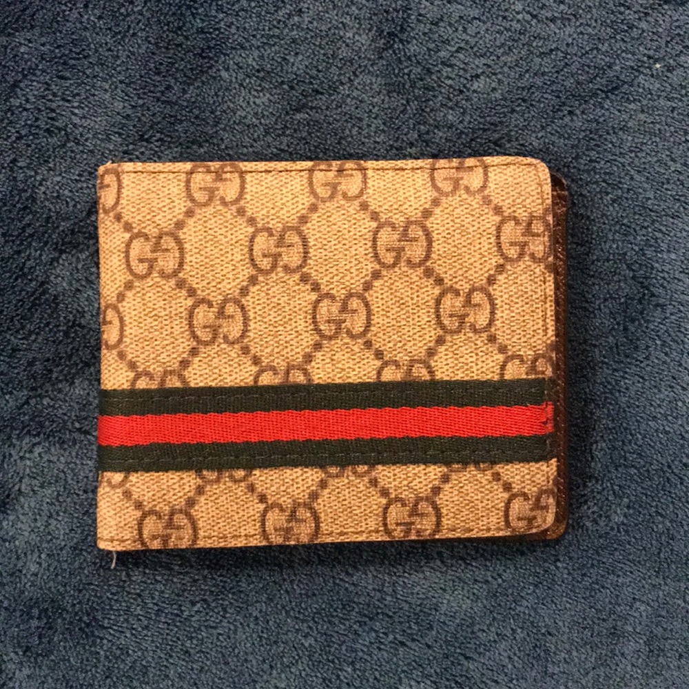 Brand New Gucci Supreme UA wallet